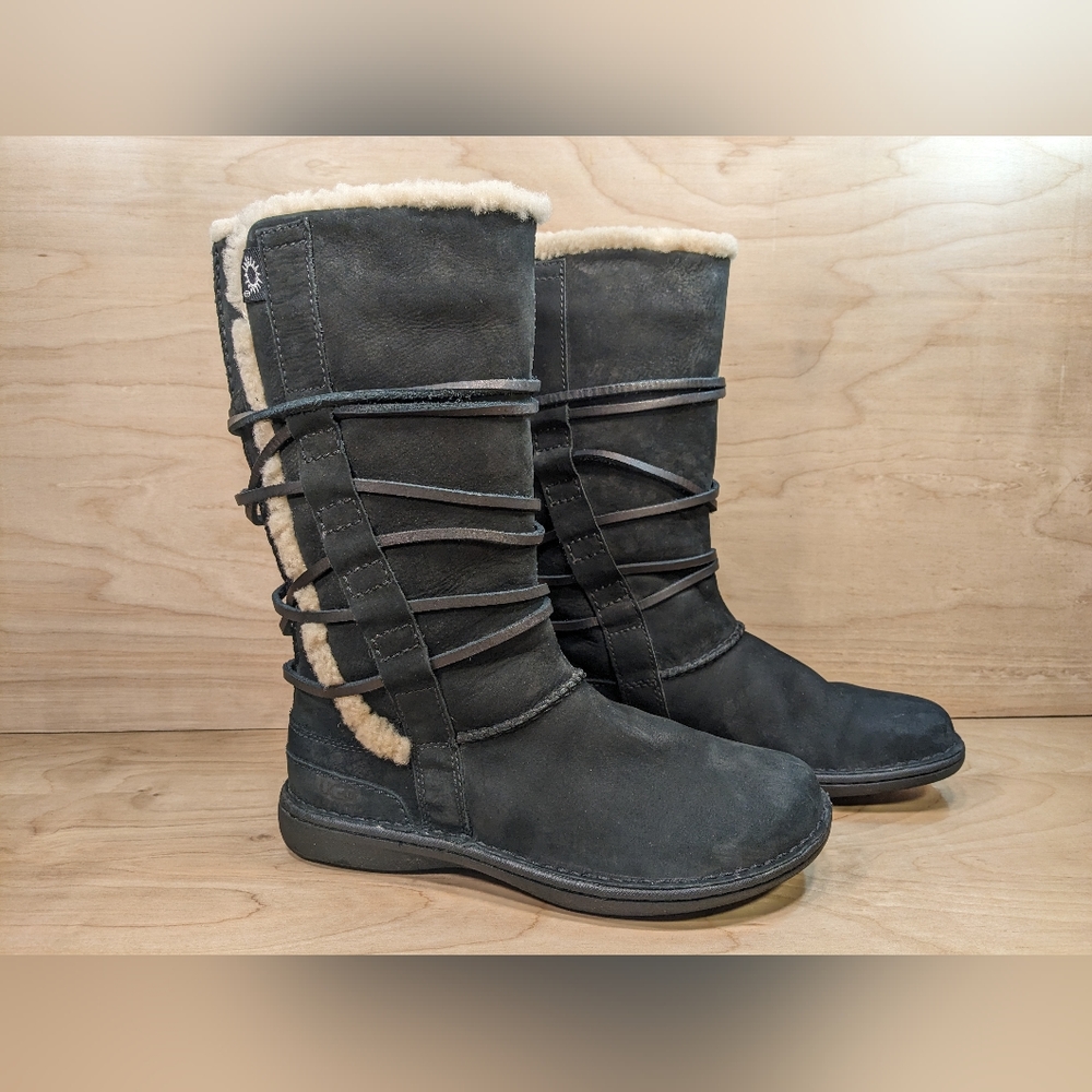 UGG Catalina Black Leather Sheepskin Boots Size 9